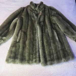 Vintage 70’s brown faux fur coat 🤎
